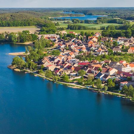 Nad Jeziorem Kochle Pszczew Exterior foto
